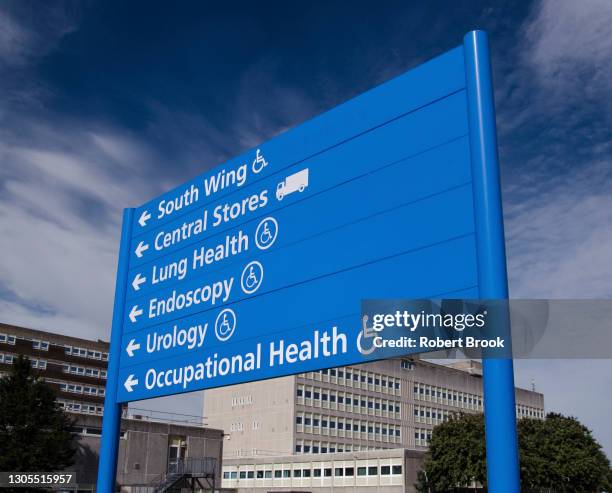 Informative. Sign Hospital Hospital Directional Sign Photos and Premium High Res Pictures - Getty ...