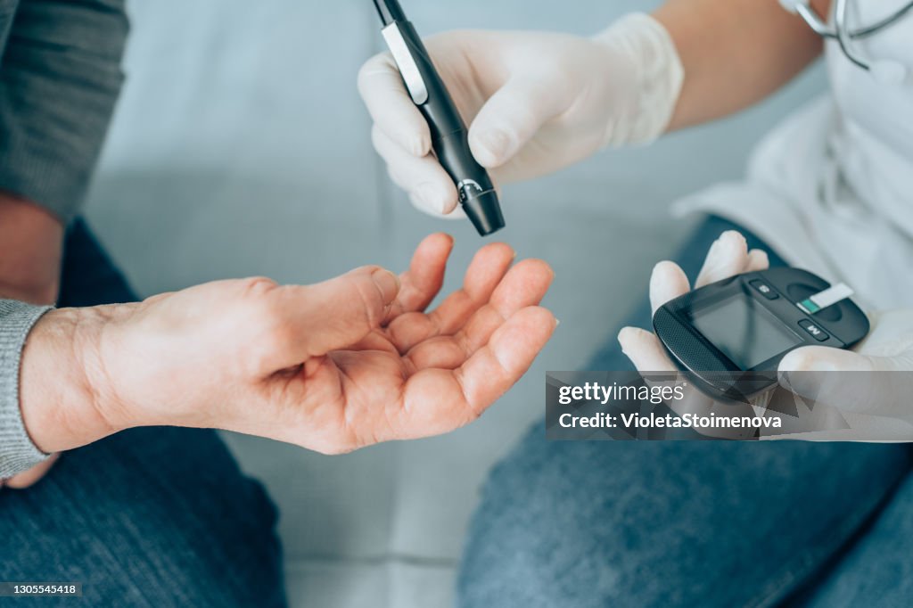 Exame de sangue de diabetes.