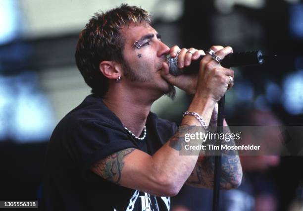 Sully Erna of Godsmack performs at Shoreline Amphitheatre on June 16, 2000 in Mountain View, California.