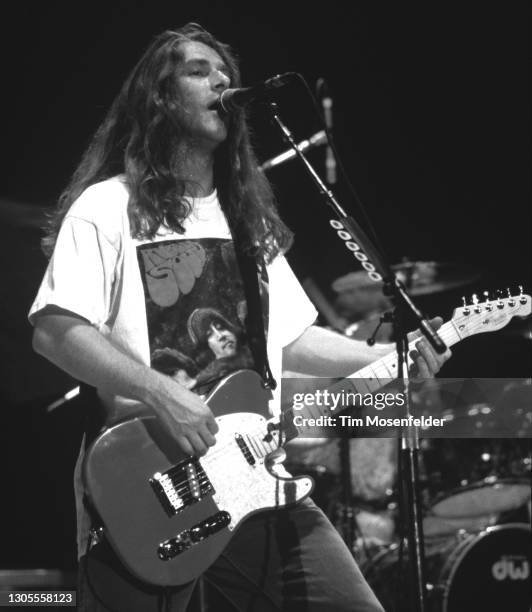 Ed Roland of Collective Soul performs at Shoreline Amphitheatre on October 8, 1994 in Mountain View, California.