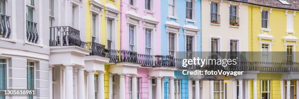 五顏六色的家庭住宅露台普里姆羅斯山全景倫敦英國 - hampstead london 個照片及圖片檔