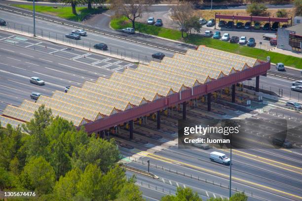 toll plaza - toll stock pictures, royalty-free photos & images