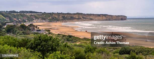 omaha beach, normandy, france, europe - omaha-beach stockfoto's en -beelden