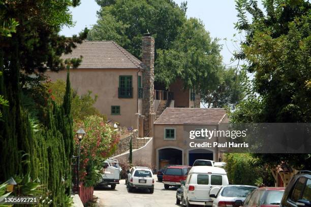 Paul Oakenfold, superstar DJ from the United Kingdom who scored soundtracks for " Matrix Reloaded" has sold this 5000 Sq ft Hollywood Hills home,...