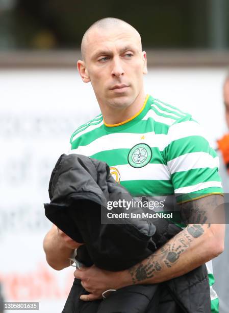 Dejected Scott Brown of Celtic is seen at full time during the Ladbrokes Premiership match between Dundee United and Celtic at Tannadice Park on...