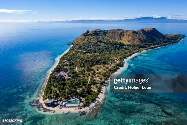 aerial of vomo island fiji resort - vomo fiji stock pictures, royalty-free photos & images