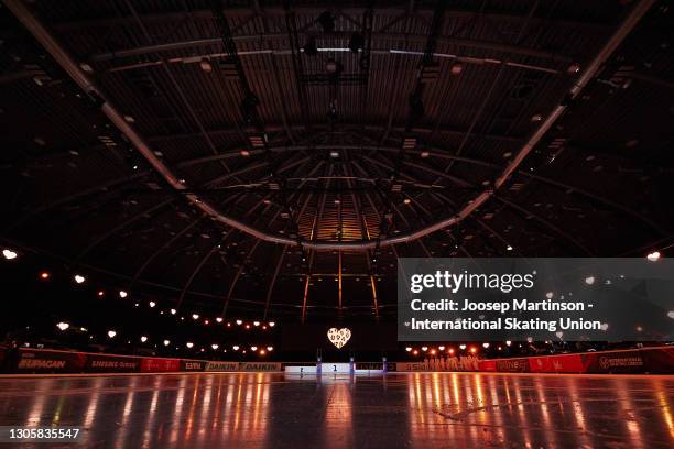 Competes in the XXX final during day 3 of the ISU World Short Track Speed Skating Championships at Sportboulevard Dordrecht on March 07, 2021 in...