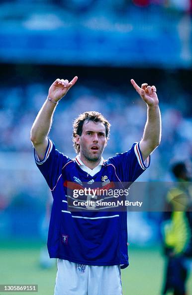 Unveiling the Impact of French Midfielder Laurent Blanc at Al-Ittihad Saudi Club - Fan Reactions to Laurent Blanc Joining Al-Ittihad