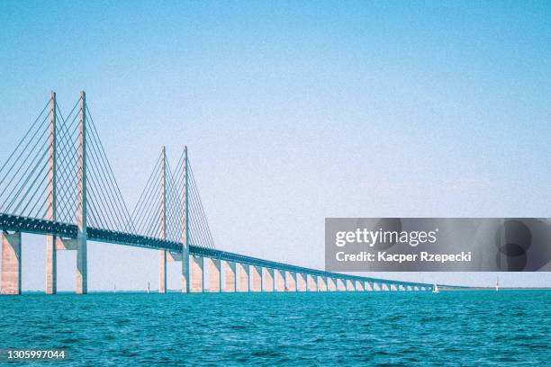 øresund bridge between denmark and sweden - ship's bridge stock pictures, royalty-free photos & images