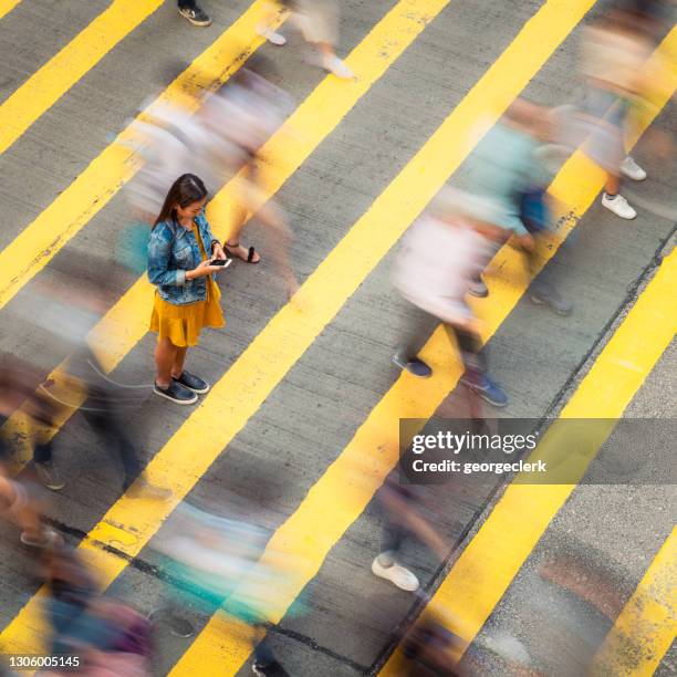 pidiendo ayuda - lento fotografías e imágenes de stock