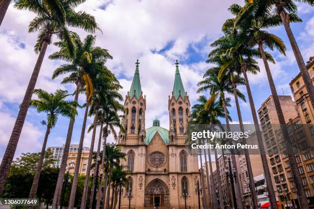 amazing view of se cathedral in sao paulo, brazil - são paulo stock-fotos und bilder