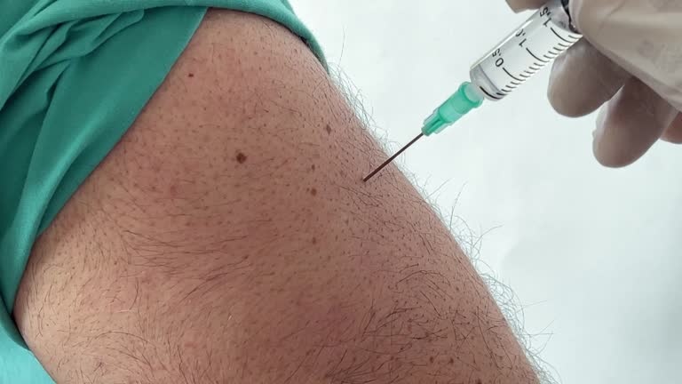 Shoulder Injection Videos and HD Footage - Getty Images