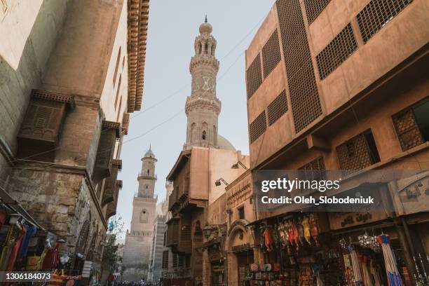 cidade velha do cairo ao pôr do sol - cairo - fotografias e filmes do acervo