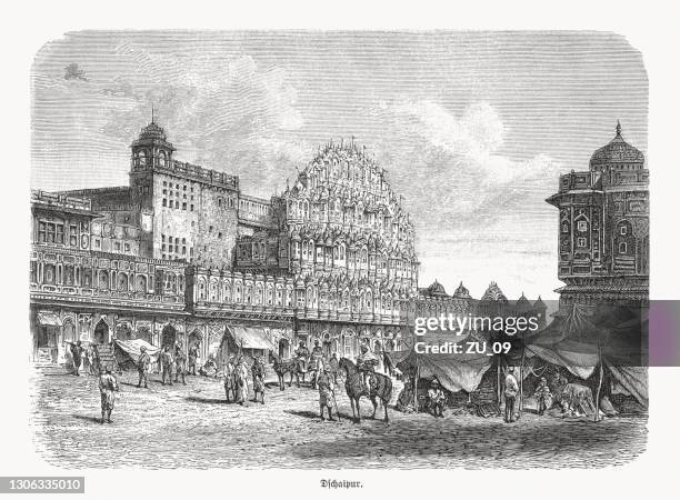 hawa mahal and principal street, jaipur, indien, holzschnitt, veröffentlicht 1893 - mahraja stock-grafiken, -clipart, -cartoons und -symbole