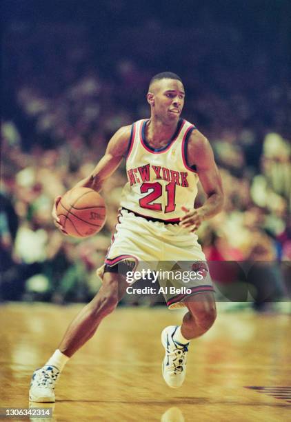 Charlie Ward, Point Guard for the New York Knicks dribbles the ball down court during the NBA Atlantic Division basketball game against the Miami...