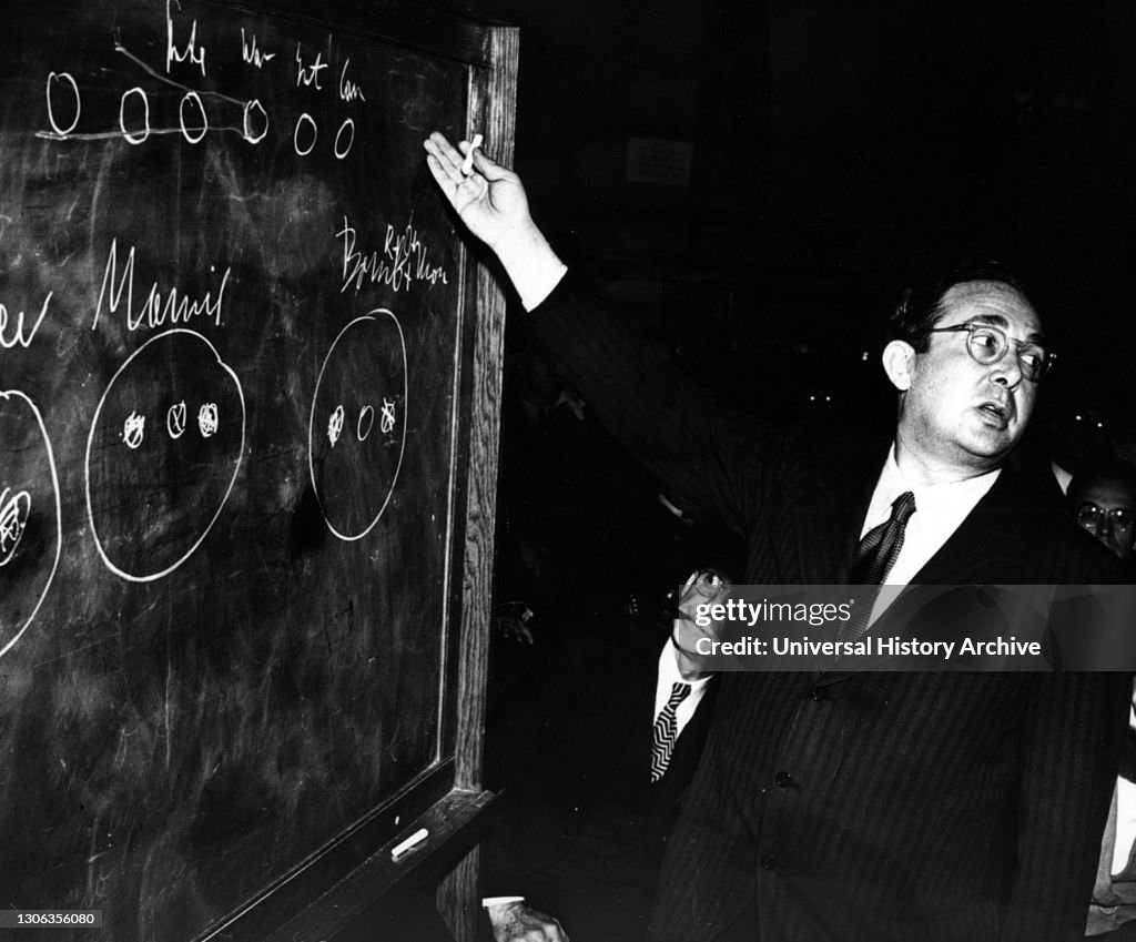 Leo Szilard (1898 1964) Hungarian-American physicist and inventor.