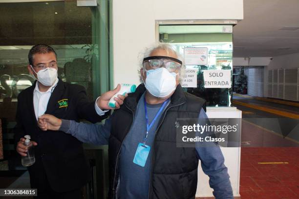 Actor Rafael Inclan speaks to to the press upon his arrival during the funeral service held for late Mexican film star Isela Vega at Galloso Felix...