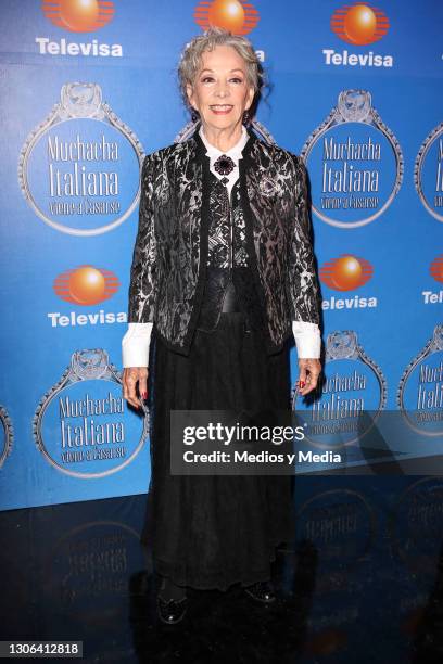 Isela Vega poses for photo during Red Carpet of 'Muchacha Italiana Viene a Casarse', at Televisa San Angel on October 15, 2014 in Mexico City, Mexico.