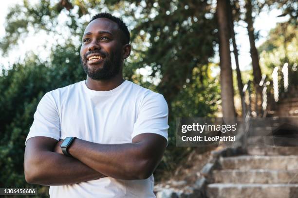 volunteer portrait - black fraternity stock pictures, royalty-free photos & images