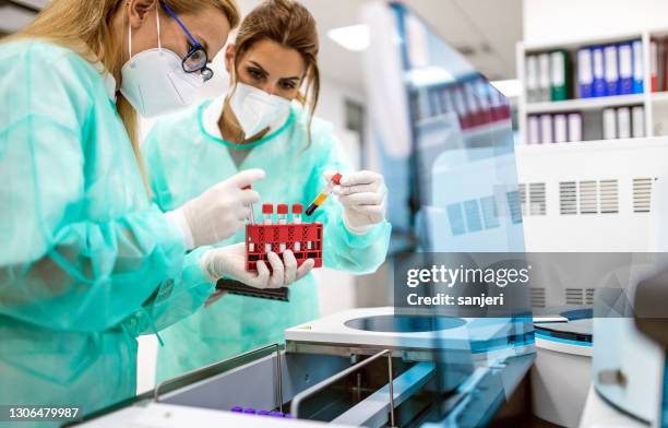 Lab Human Sample 593 Human Tissue Samples Stock Photos, High-Res Pictures, and Images ...