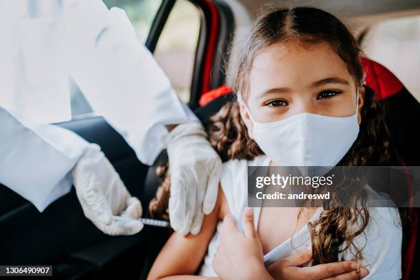 Auto Injector Child Auto Injection Photos and Premium High Res Pictures - Getty Images