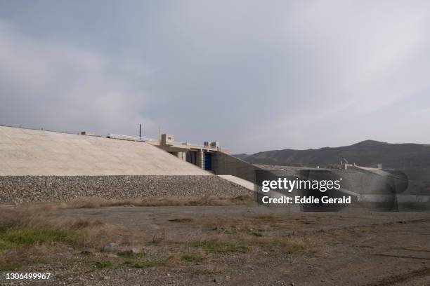 khoda afarin hydroelectric power dam in azerbaijan - nagorno karabakh stock pictures, royalty-free photos & images