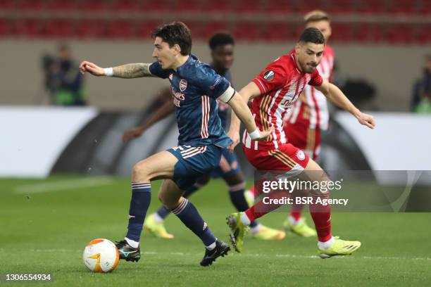 Hector Bellerin of Arsenal FC during the UEFA Europa League Round of 16 First Leg match between Olympiacos and Arsenal at Karaiskakis Stadium on...