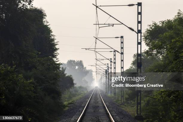 empty railway track - uttar pradesh stock pictures, royalty-free photos & images