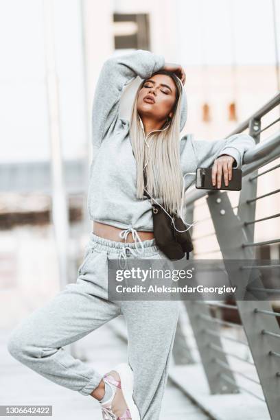 Stretch Rapper Grave 86 Stretch (Rapper) Stock Photos, High-Res Pictures, and Images - Getty ...