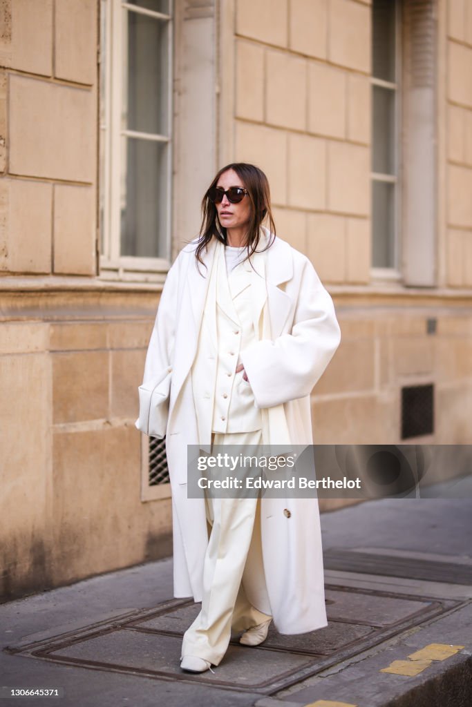 Street Style - Paris Fashion Week Womenswear Fall/Winter 2021/2022