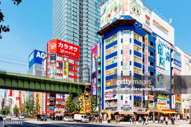 crowded street in akihabara district, tokyo, japan - 秋葉原 ストックフォトと画像