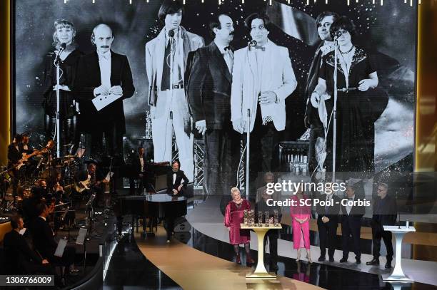 The Splendid Troop : Josiane Balasko, Michel Blanc, Thierry Lhermitte, Marie-Anne Chazel, Gérard Jugnot, Christian Clavier and Bruno Moynot receive...