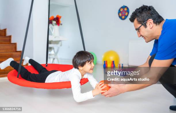 occupational therapy treatment session on screening development of kids. concept for pediatric clinic, pediatrician and learning - sensory perception stock pictures, royalty-free photos & images