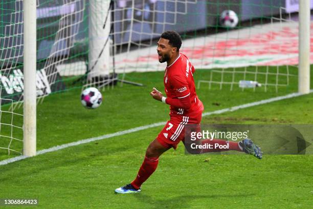 Serge Gnabry of FC Bayern Muenchen celebrates after scoring their team's second goal during the Bundesliga match between SV Werder Bremen and FC...