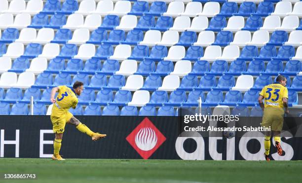 Federico Dimarco of Hellas Verona F.C. Scores their team's second goal during the Serie A match between US Sassuolo and Hellas Verona FC at Mapei...