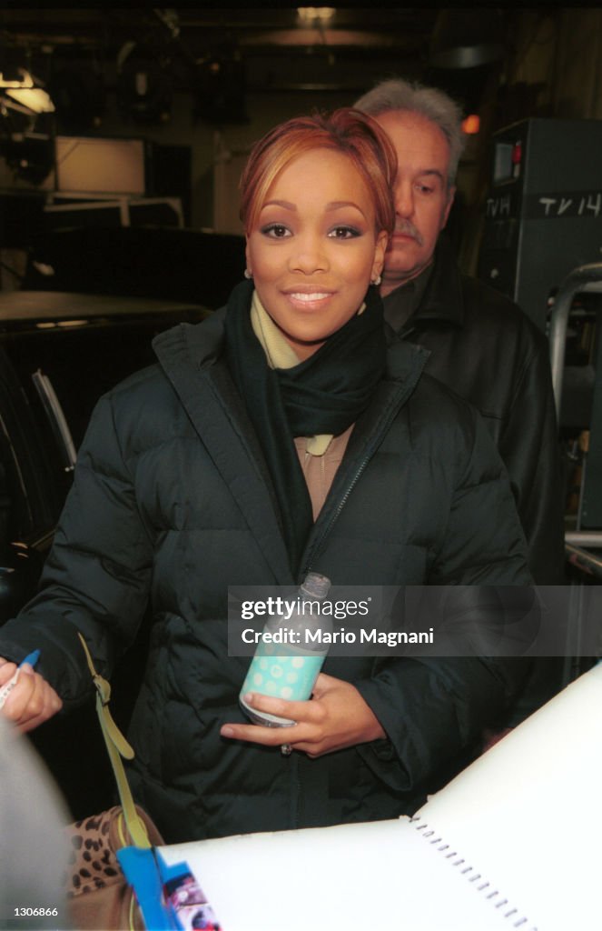 Monica Sign Singer Monica signs autographs November 29, 2000 in New York City. News ...