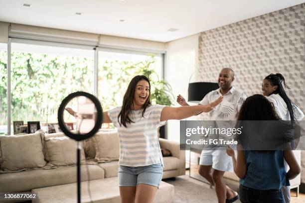 Family Using Filming Camera 1,648 Dad Filming Stock Photos, High-Res Pictures, and Images - Getty ...