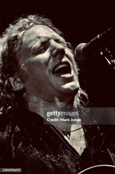 Bass guitarist Bobby Sheehan sings and plays guitar with the rock group Blues Traveler at the University of Wyoming Arts and Sciences Auditorium on...