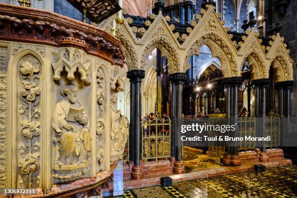 republic of ireland, dublin, christ church cathedral - dublin republic of ireland stock pictures, royalty-free photos & images