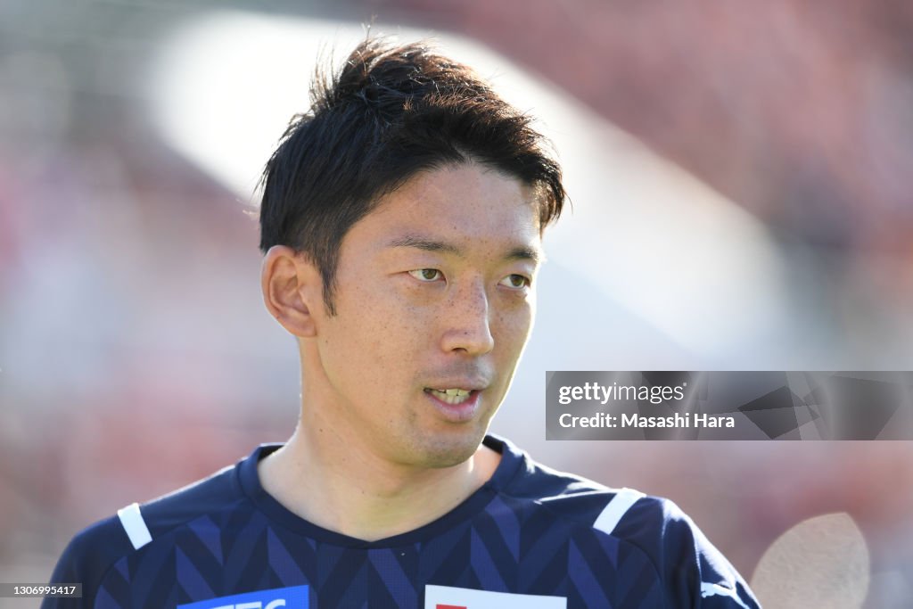 Shimizu S-Pulse v Sagan Tosu - J.League Meiji Yasuda J1