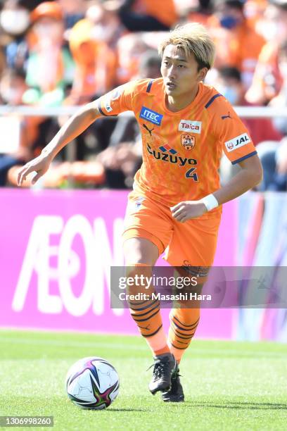 Teruki Hara of Shimizu S-Pulse in action during the J.League Meiji Yasuda J1 match between Shimizu S-Pulse and Sagan Tosu at the IAI Stadium...