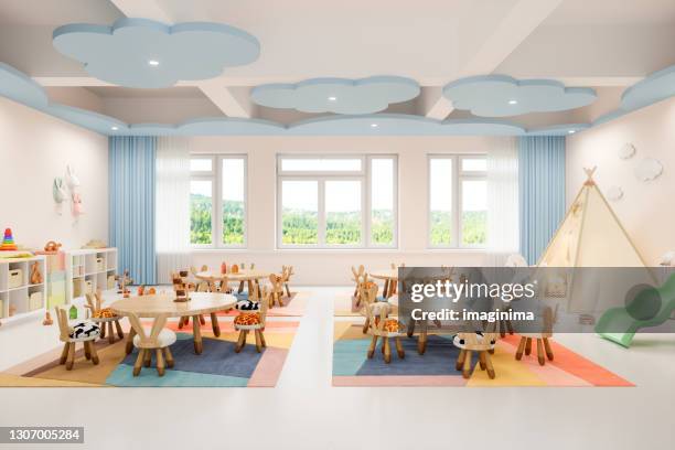 leeg het binnenland van het klaslokaal van de kleuterschool - kinderopvang stockfoto's en -beelden