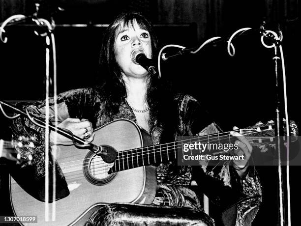 Melanie performs on stage at the Royal Albert Hall, London, England, on October 6th, 1975.