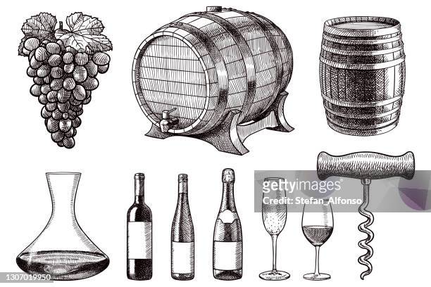 illustrazioni stock, clip art, cartoni animati e icone di tendenza di set di disegni vettoriali di articoli relativi al vino - incisione