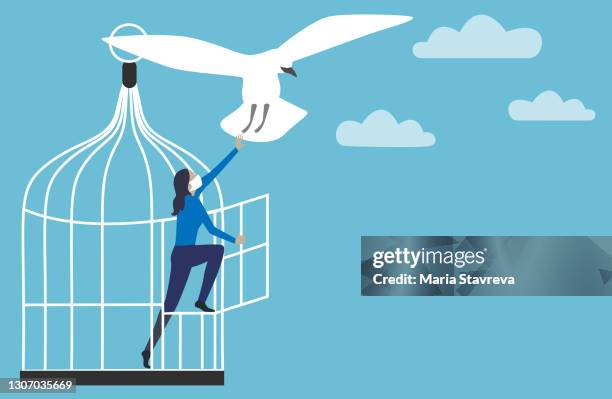 denken sie anders und freiheitskonzept. - täuschung stock-grafiken, -clipart, -cartoons und -symbole