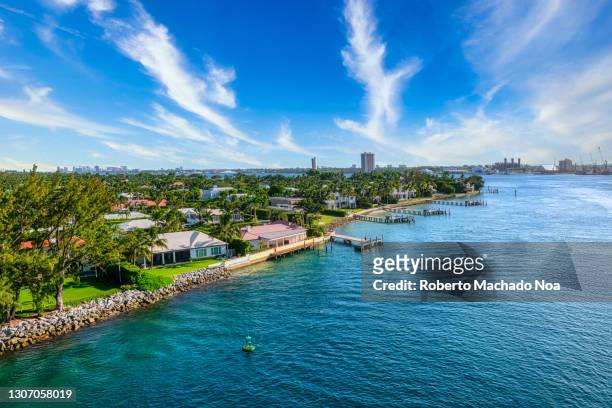 the port of palm beach, florida, usa - palm beach county stock-fotos und bilder