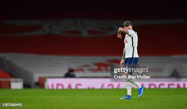 Toby Alderweireld of Tottenham Hotspur looks dejected after the Premier League match between Arsenal and Tottenham Hotspur at Emirates Stadium on...