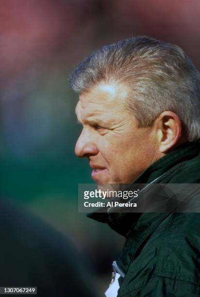 New York Jets Head Coach Bill Parcells coaches his team against The New England Patriots at The Meadowlands on December 27, 1998 in East Rutherford,...