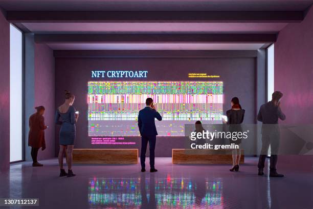 nft cryptoart display in kunstgalerie - blockchain crypto stockfoto's en -beelden