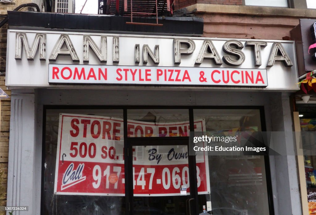 Pizza shop closed due to pandemic, Manhattan, New York